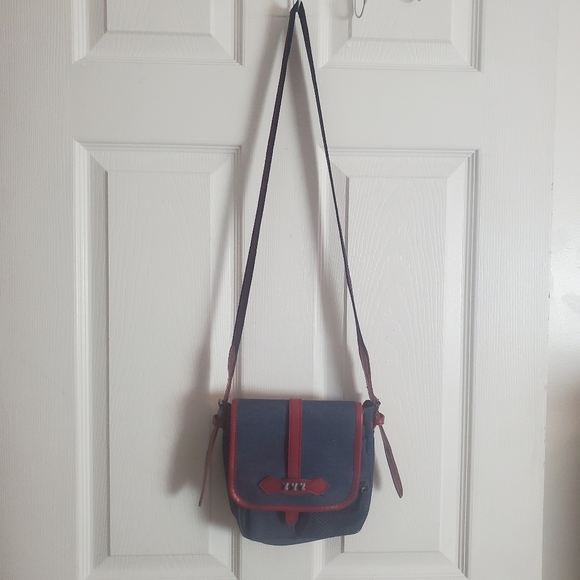Cross body bag with lots of pockets - Picture 12 of 12